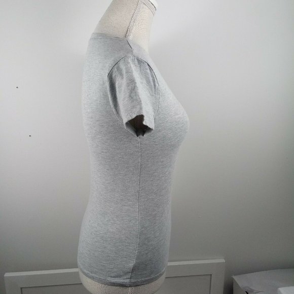 🔥4/$20 Love To Love Classic V-Neck Tee Medium - Picture 4 of 12